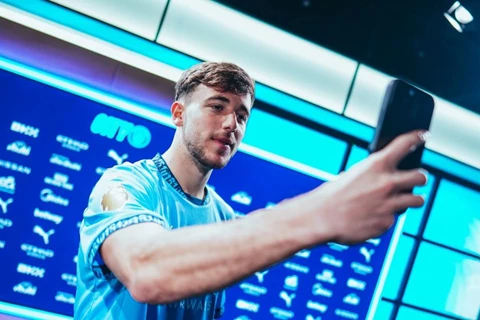 لاعب ديناميكي متعدد القدرات.. ماذا سيضيف نيكو جونزاليس إلى خط وسط مانشستر سيتي؟ (تحليل)